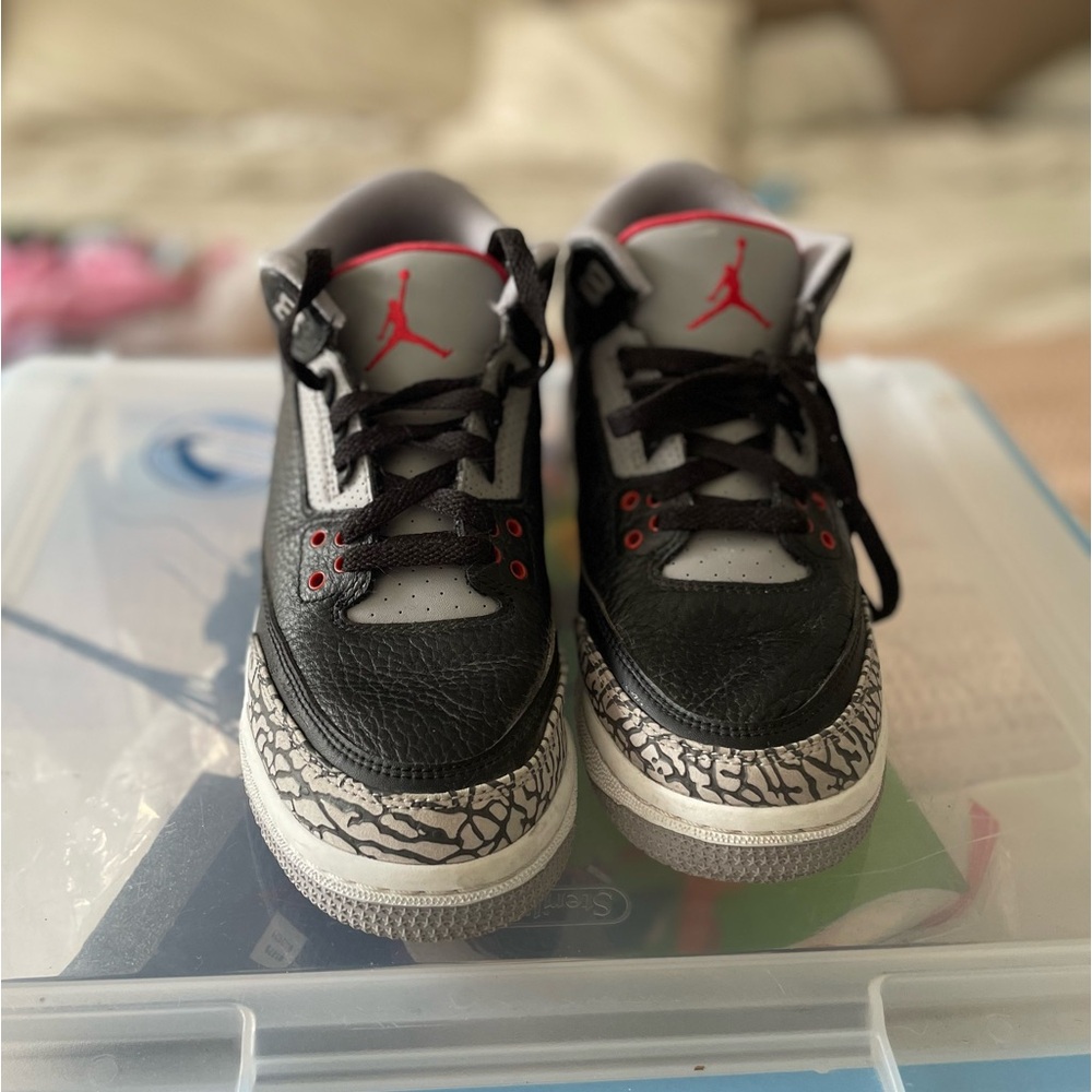 Air Jordan 3 black cements
